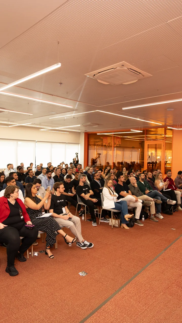 Plateia em evento do mercado