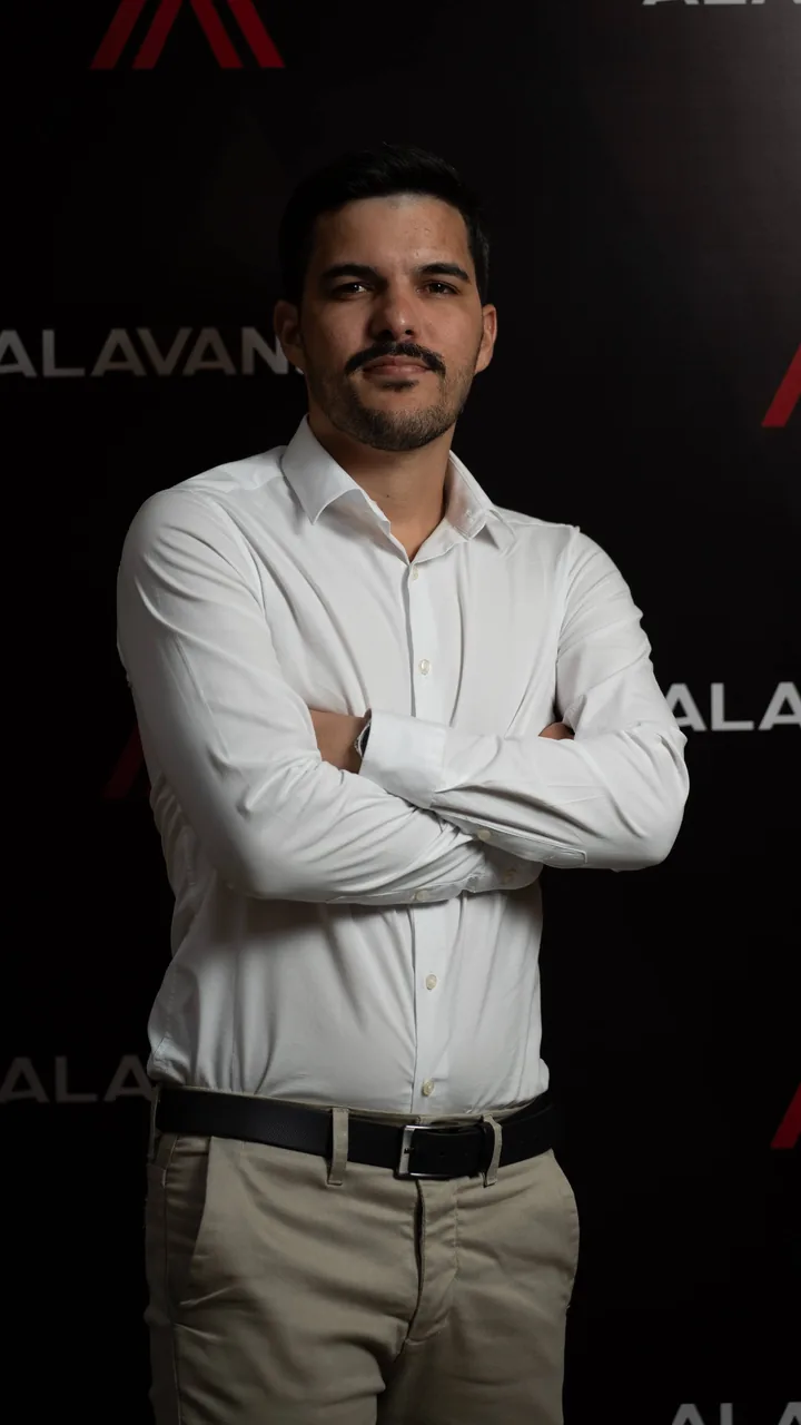 Maurício em evento do mercado